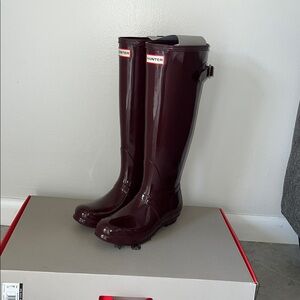 Hunter Burgundy Glossy Rain Boots